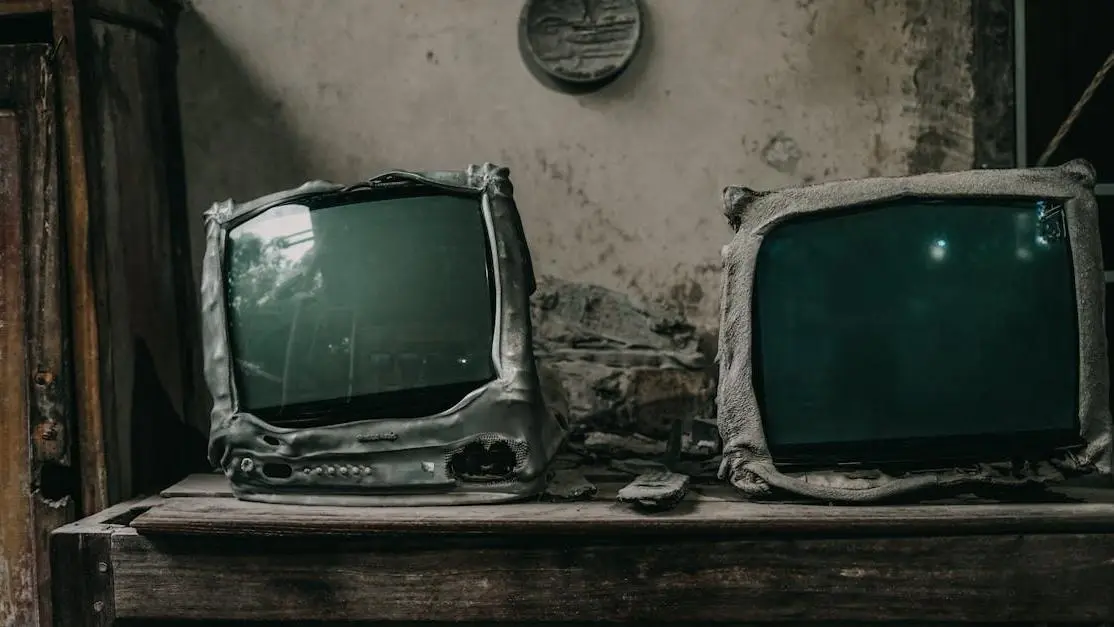 Melted TV, exemplifying trademarks of Quentin Tarantino movies' iconic destruction scenes